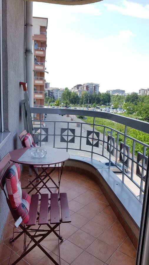 Cozy Home In Skopje Extérieur photo